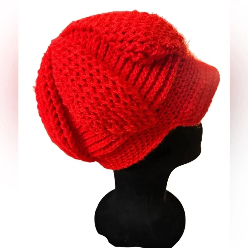 NEW Scarlet Vanguard Crochet Newsboy Cap For Women